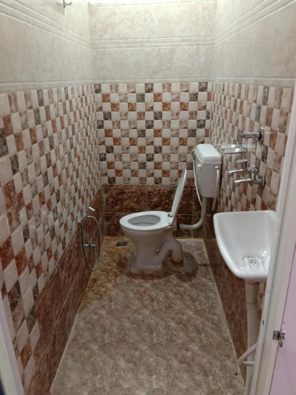 Shanti Guest House Ujjain Esterno foto