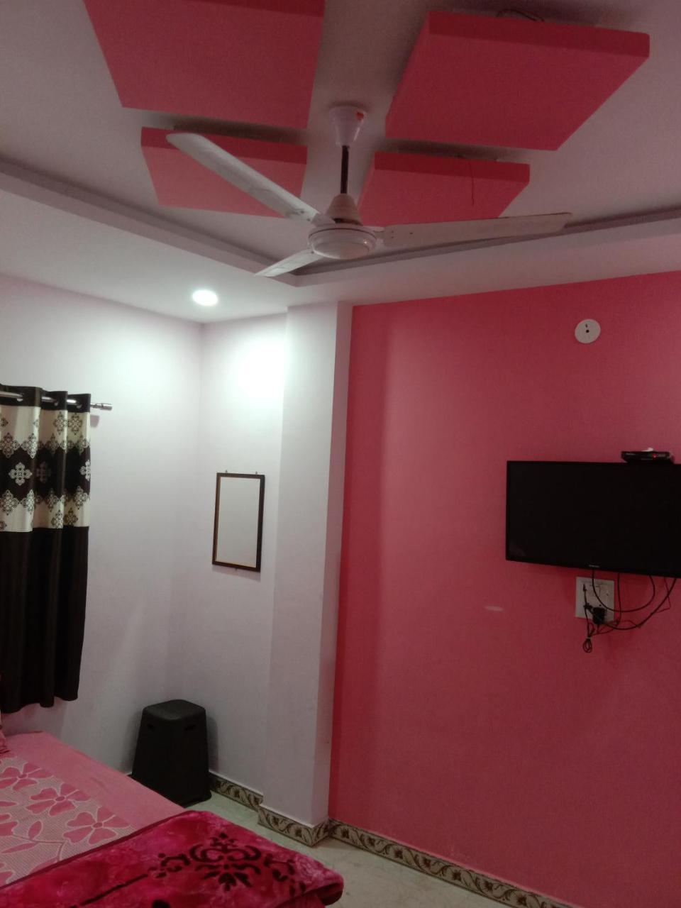 Shanti Guest House Ujjain Esterno foto